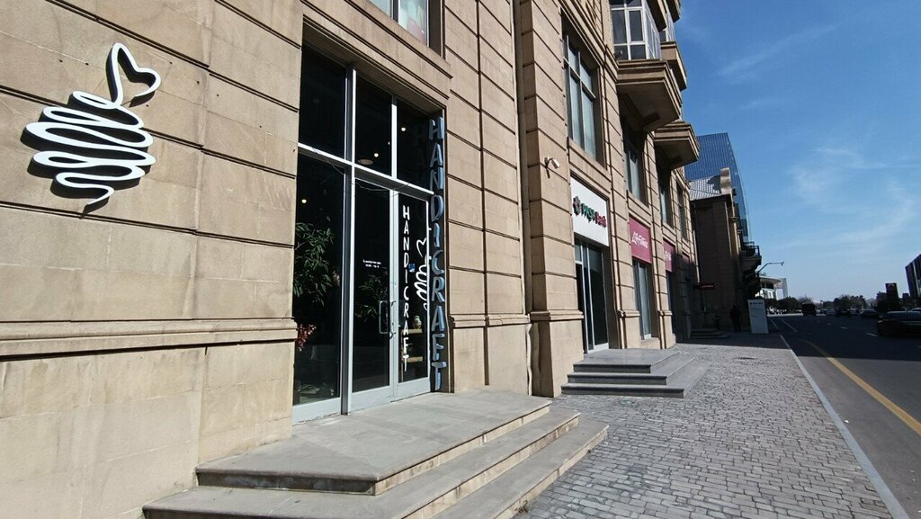 Handicraft Baku şou-rumu